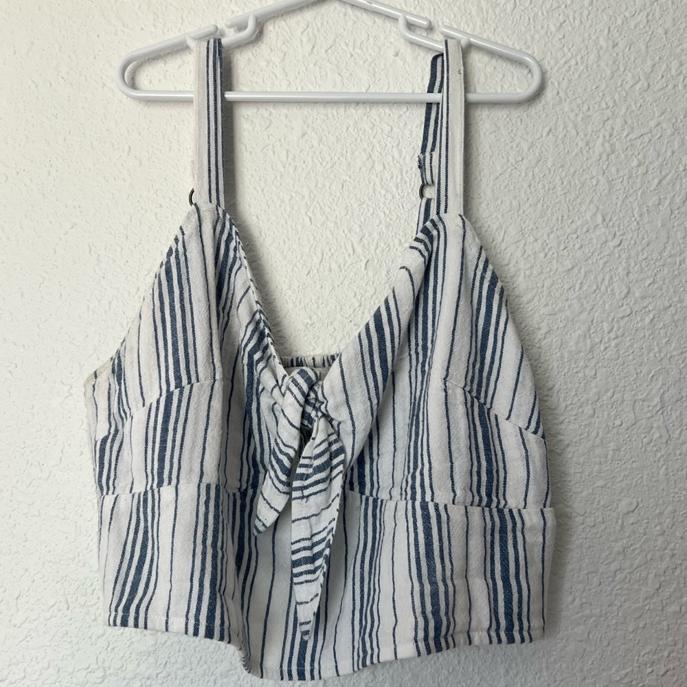 Hollister Keyhole Tie Crop Top